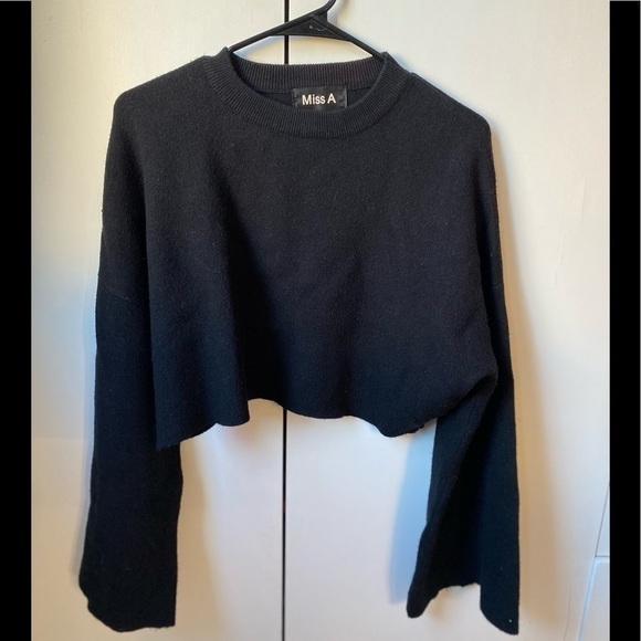 Miss A Black Cropped Sweater with Bell Sleeves Sz Small - Picture 1 of 4